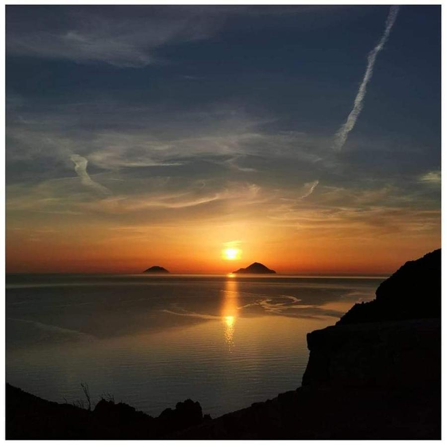 Lipari Centro Storico Flat 6 Mins From Port Apartamento Exterior foto