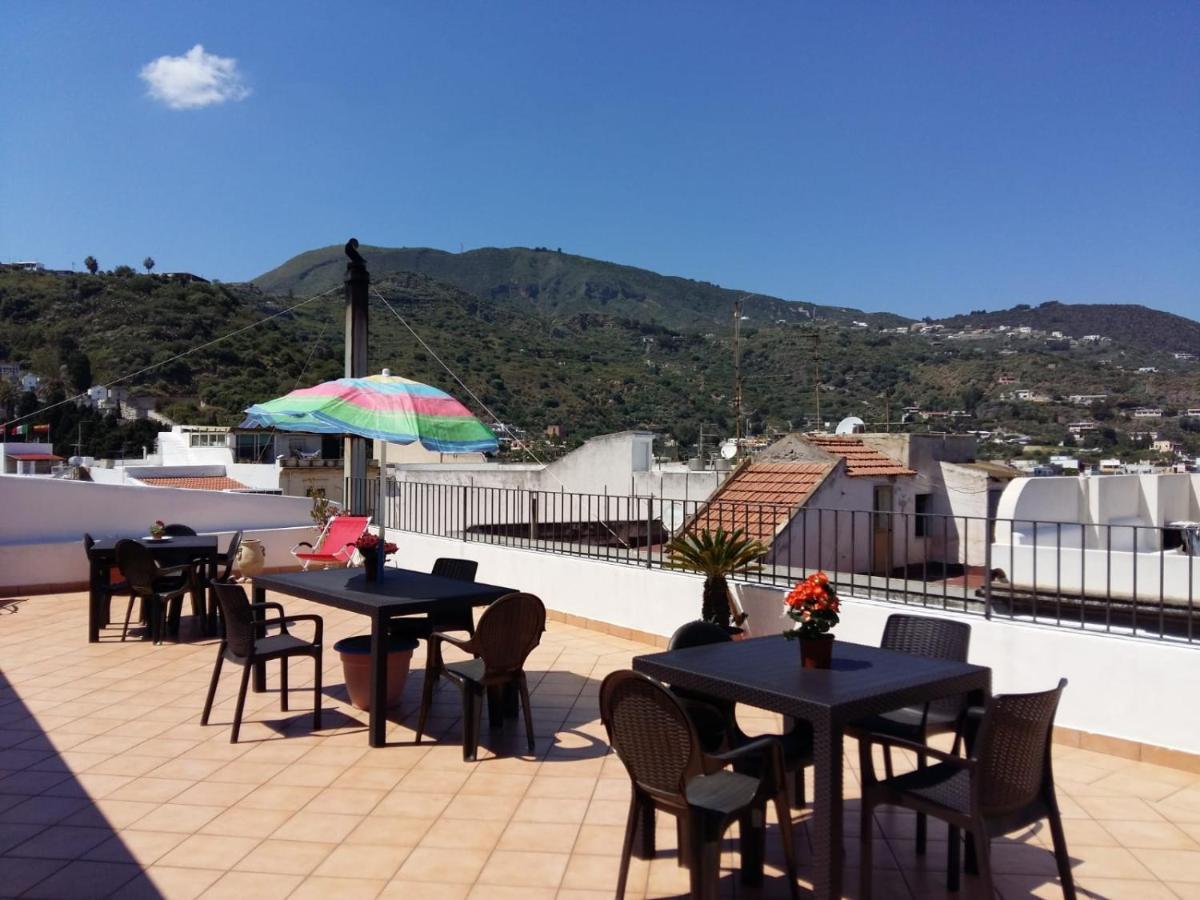 Lipari Centro Storico Flat 6 Mins From Port Apartamento Exterior foto