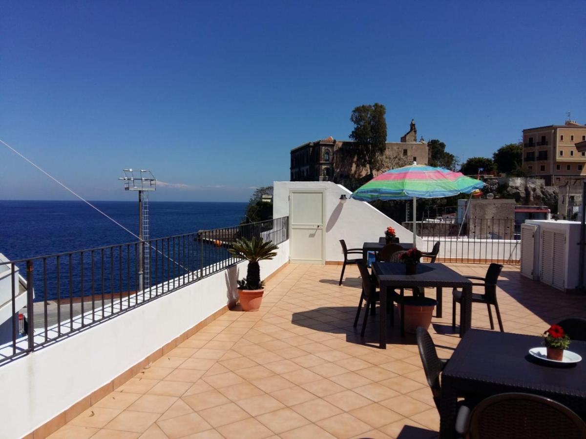 Lipari Centro Storico Flat 6 Mins From Port Apartamento Exterior foto